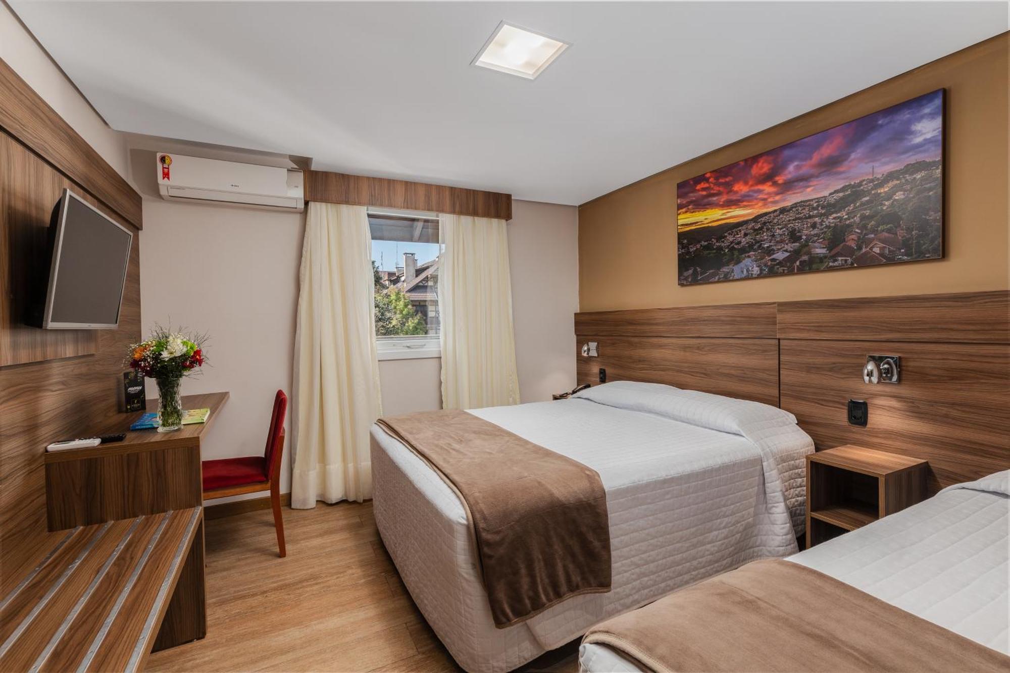 Hotel Fioreze Centro 4*