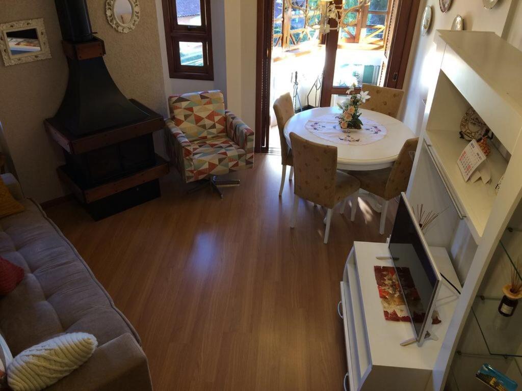 Apto 6 Pessoas Prox Rua Coberta Apartamento *