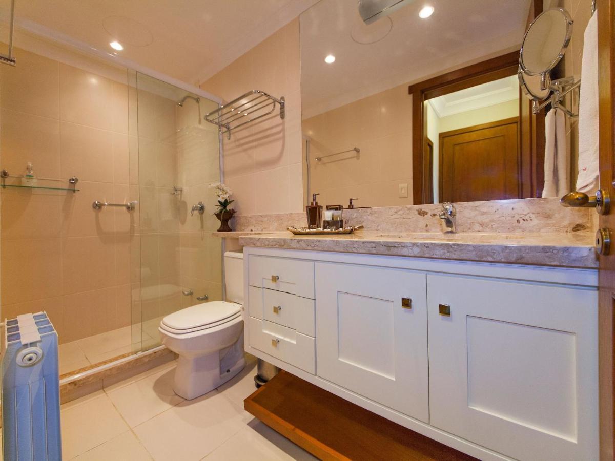 400 Metros, Rua Coberta Centro - Di Pietro 404 Apartamento *