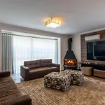 Luxuoso Apartamento no Coração de Gramado
