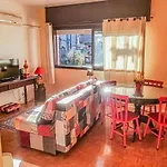 Apartamentos Vista da Rua Coberta