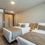 Gramado Golden Resort, apartamento com serviço e café-da-manhã para o feriado