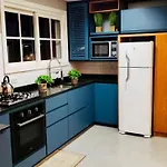 COBERTURA Contemporânea ao Lado da RUA COBERTA