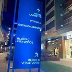 Gramado Centro Ao Lado Das Compras E Rua Coberta Vita