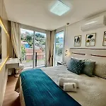 Sofisticado Apartamento Com Sacada Em Gramado