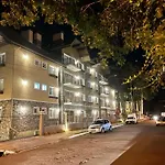 Apartamento de Luxo Casa de Pedra