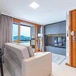 Rosa Edificio Les Residence