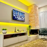Apto Encantador Com Lareira, Piscina E Jacuzzi