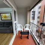 Apartamento Na Rua Coberta