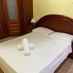 Sobrado Do Lago Gramado - Localizado Em Um Bairro Nobre E Arborizado