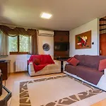 Rosa Residencial Gruner Berg