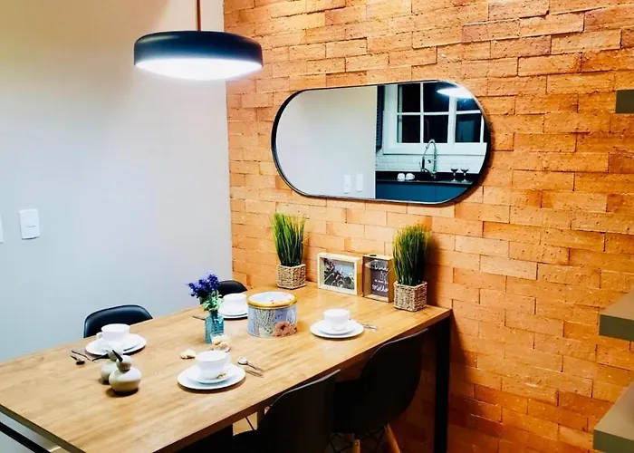 COBERTURA Contemporânea ao Lado da RUA COBERTA