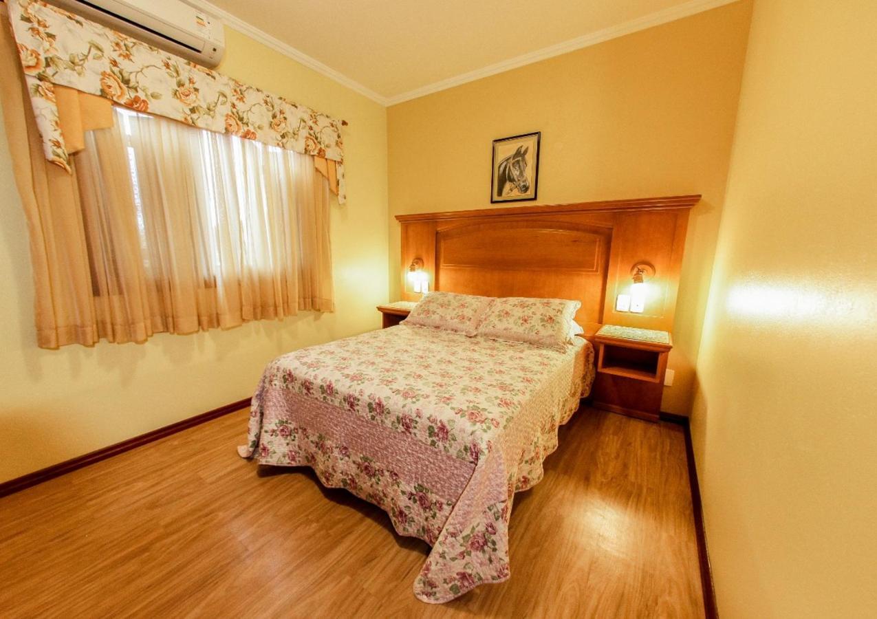 Papoulas Hotel