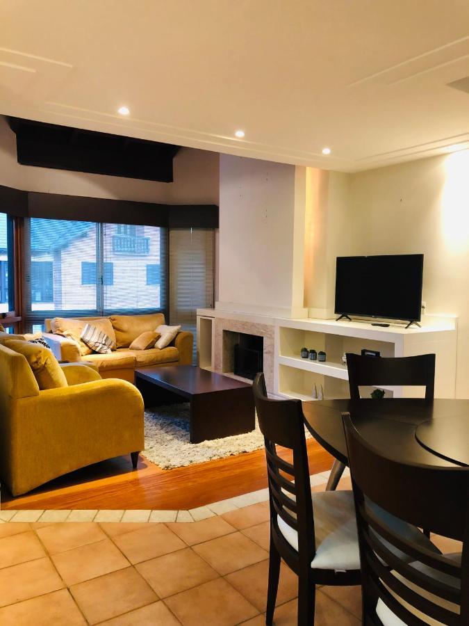 Apartamento Duplex 3 Quartos Com Piscina Aquecida Gramado