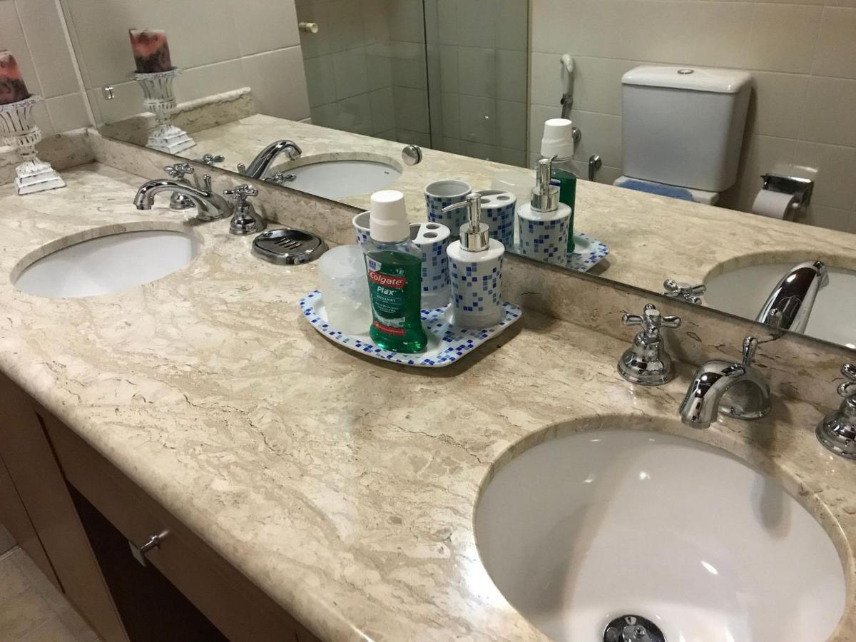 Apartamento Cobertura Com 2 Ao Lado Da Rua Coberta