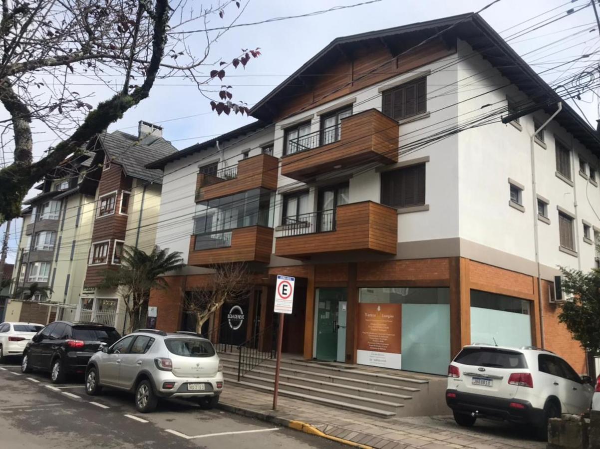 Golden 02 Gramado