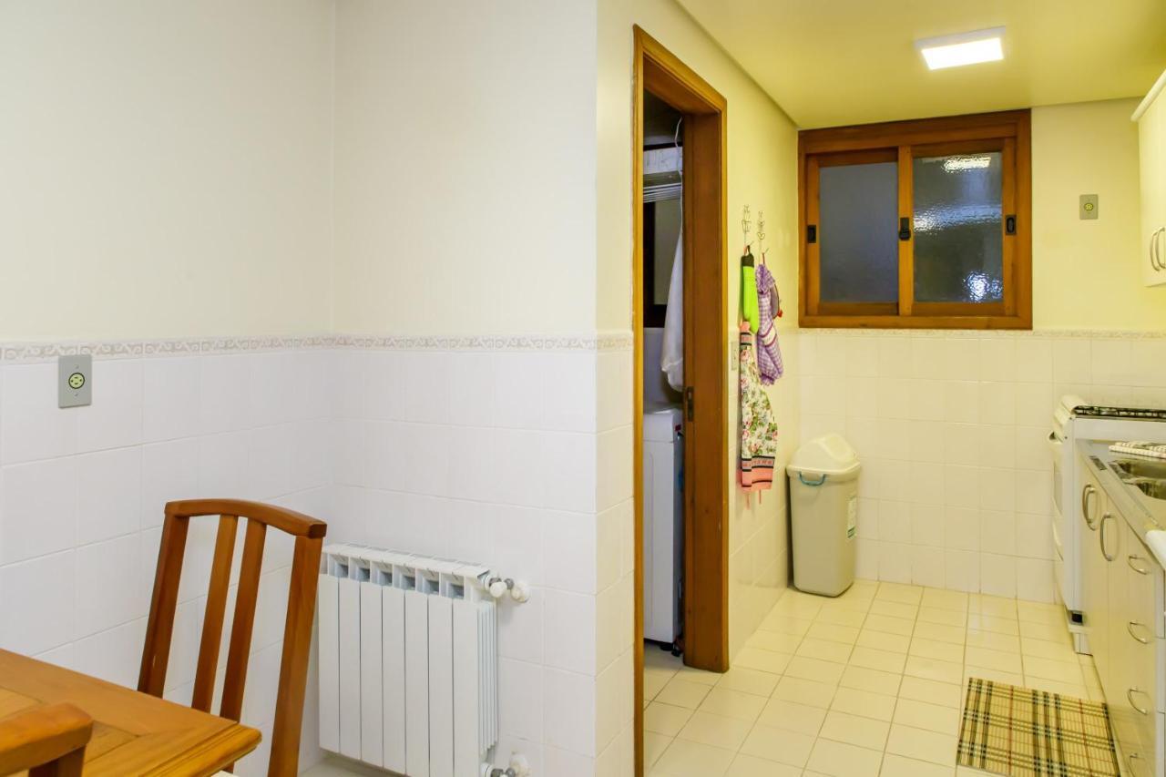 Apartamento Amplo E Aconchegante Na Av Hortencias No Centro De *