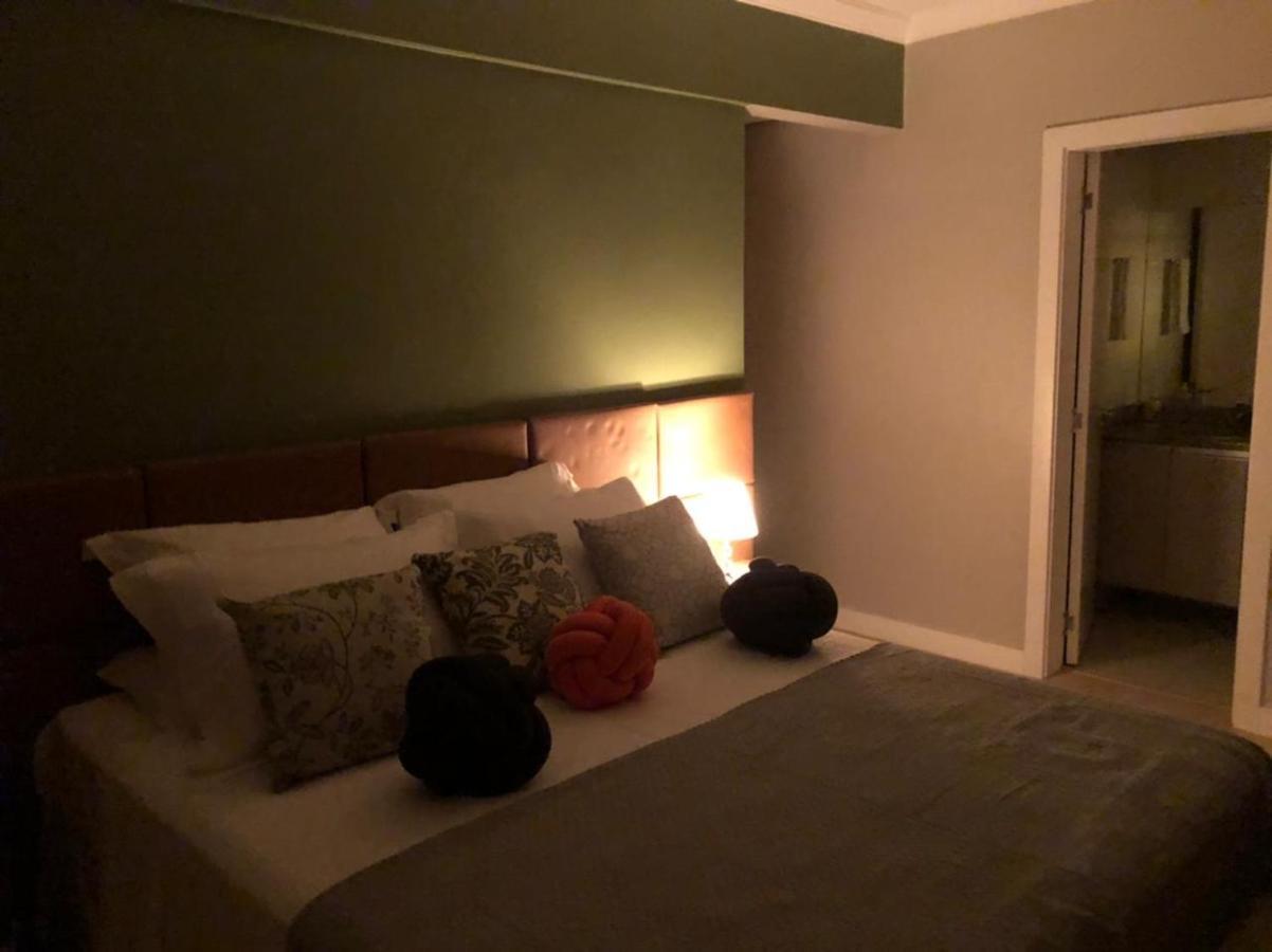 Este Amplo E Charmoso Apartamento Espera Por Voce!