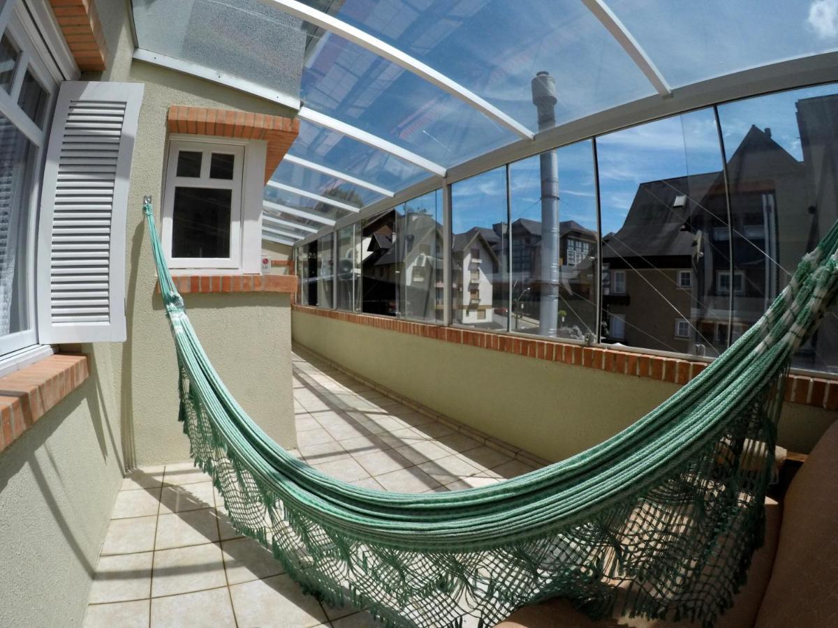 Lindo Apartamento Na Principal Avenida De Apartamento Gramado
