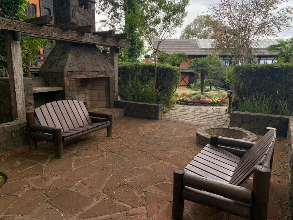 Ap Knorrville - 2 Dorm Com Lareira, Calefacao E Sacada * Gramado