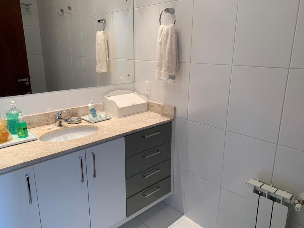 Ap Knorrville - 2 Dorm Com Lareira, Calefacao E Sacada *