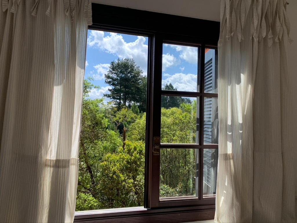 Apartamento Ap Knorrville - 2 Dorm Com Lareira, Calefacao E Sacada