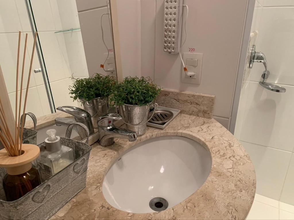 Apartamento Ap Knorrville - 2 Dorm Com Lareira, Calefacao E Sacada