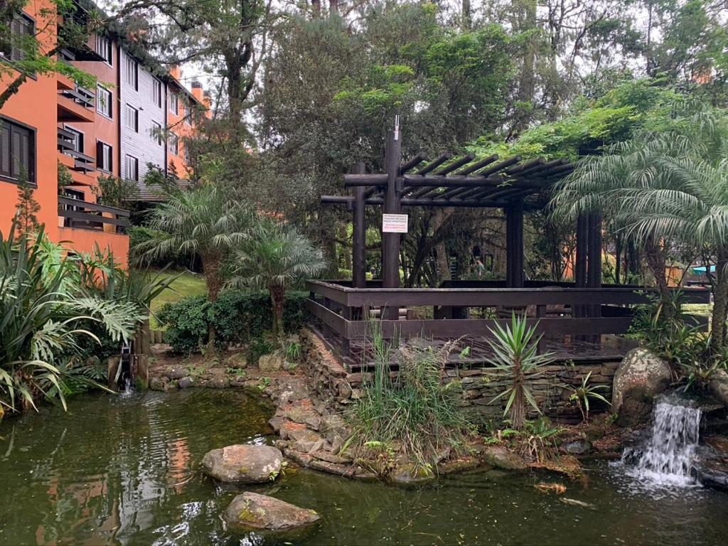 Ap Knorrville - 2 Dorm Com Lareira, Calefacao E Sacada * Gramado