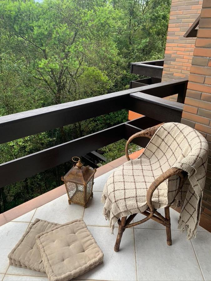 Apartamento Ap Knorrville - 2 Dorm Com Lareira, Calefacao E Sacada