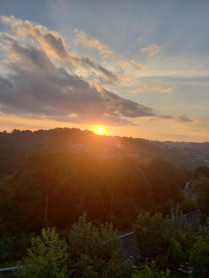 Excelente Apto 2d Com E Belo Por Do Sol Apartamento Gramado