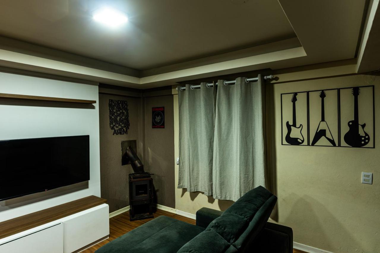 Completo De 3 Quartos Em Apartamento *