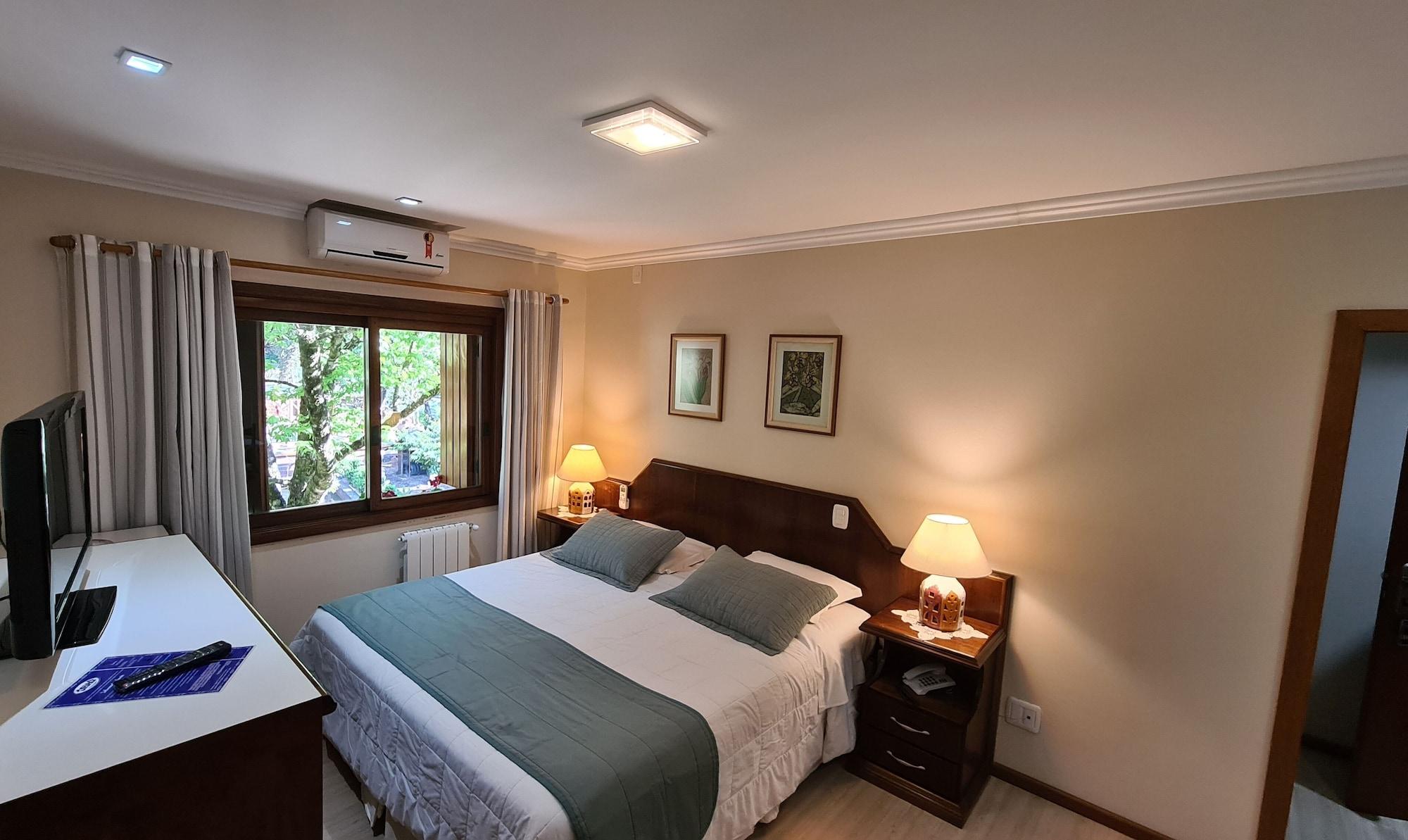Azaleia Hotel 3*