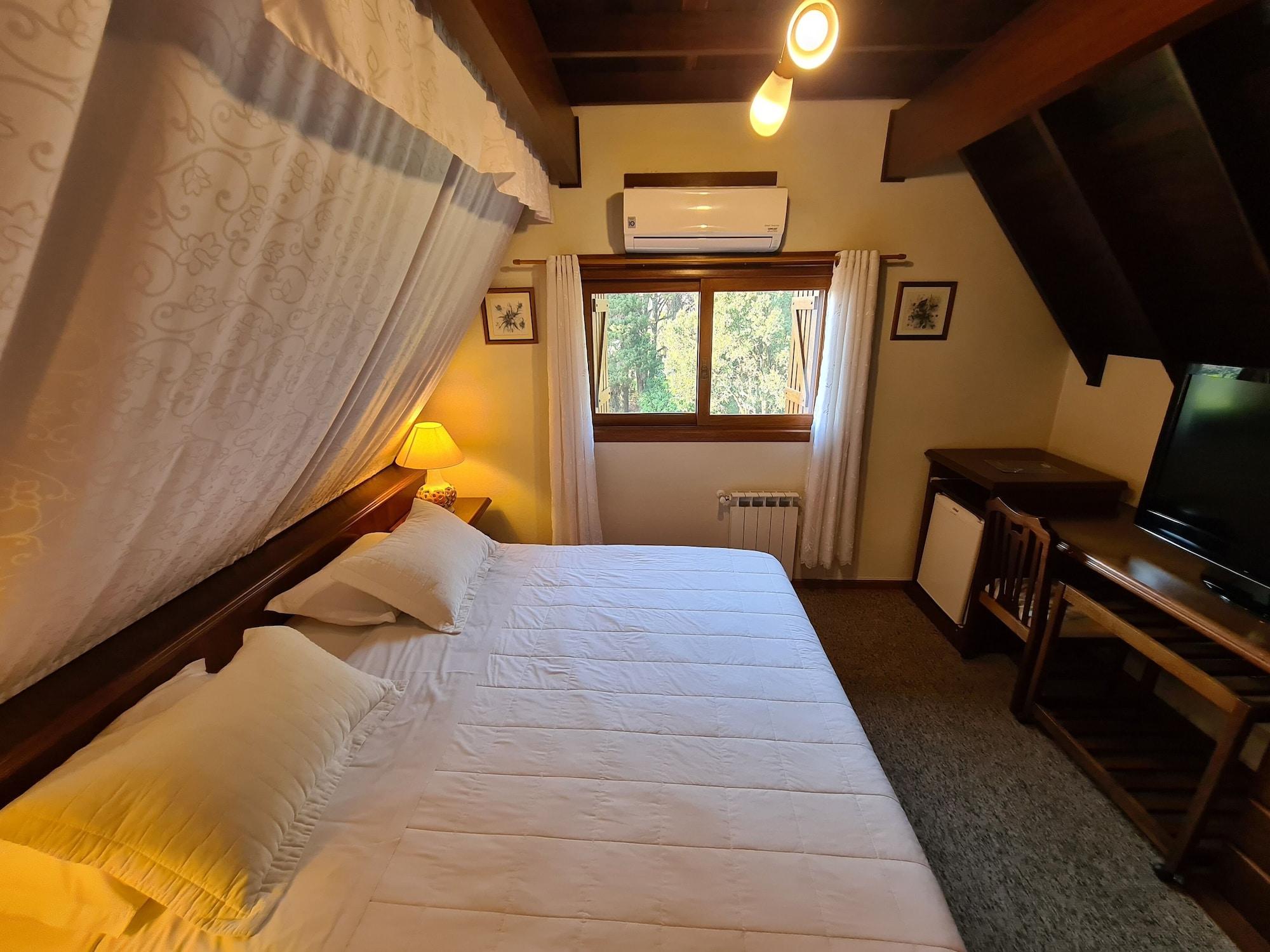 Azaleia Hotel 3*