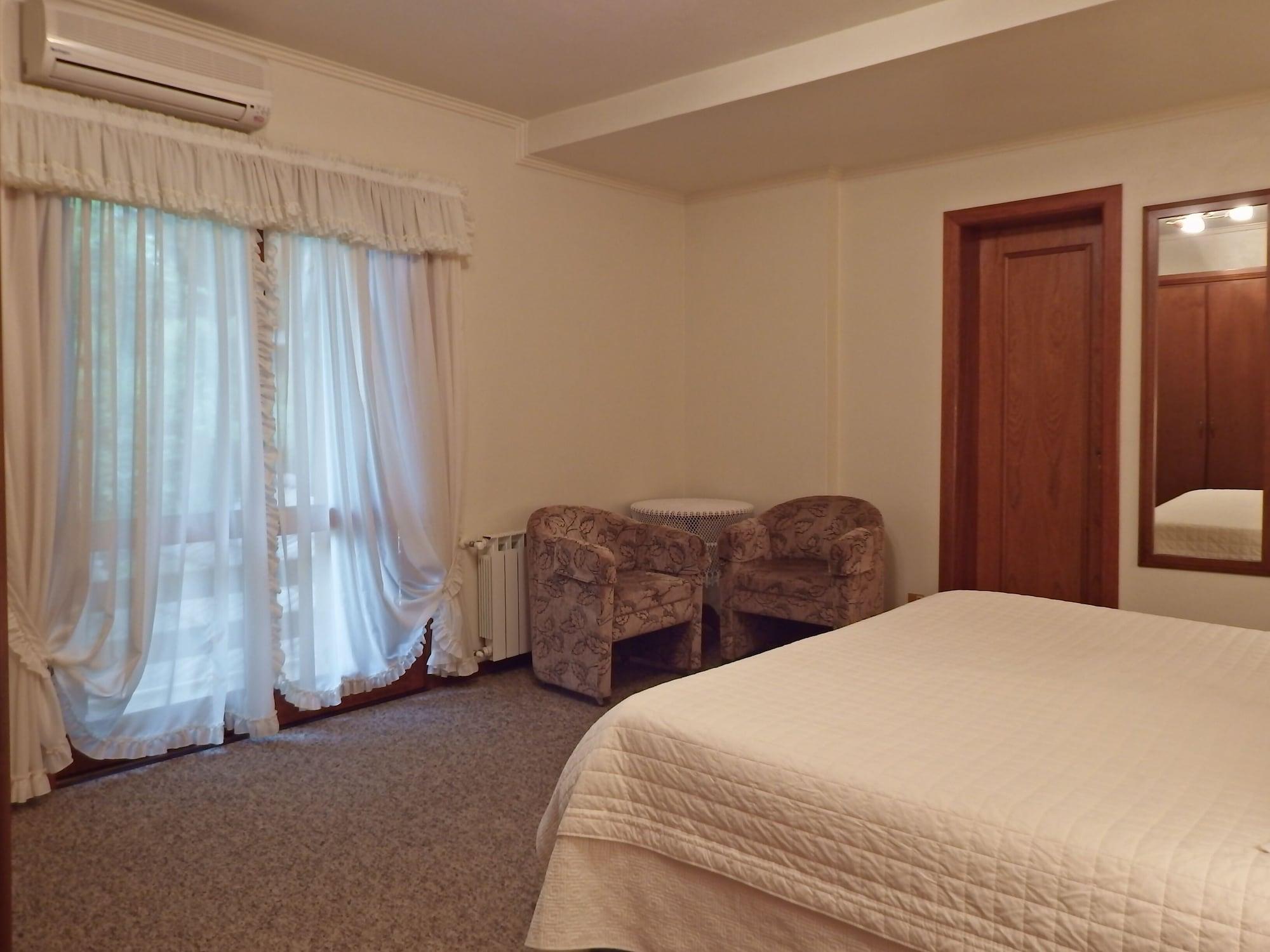 Azaleia Hotel