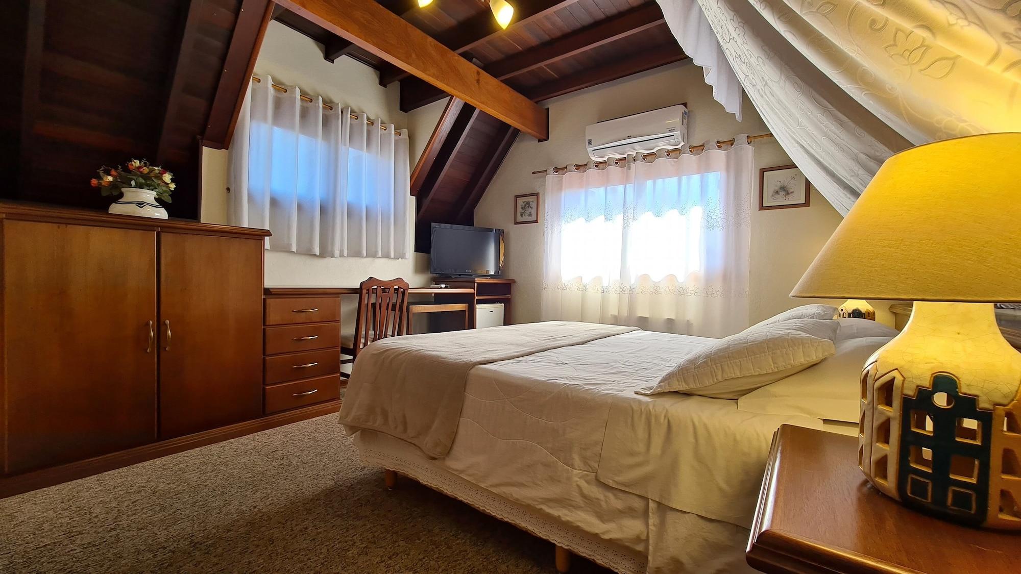 Azaleia Hotel 3*
