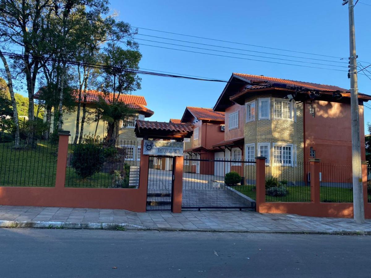 Apartamento Sobrados Muller *