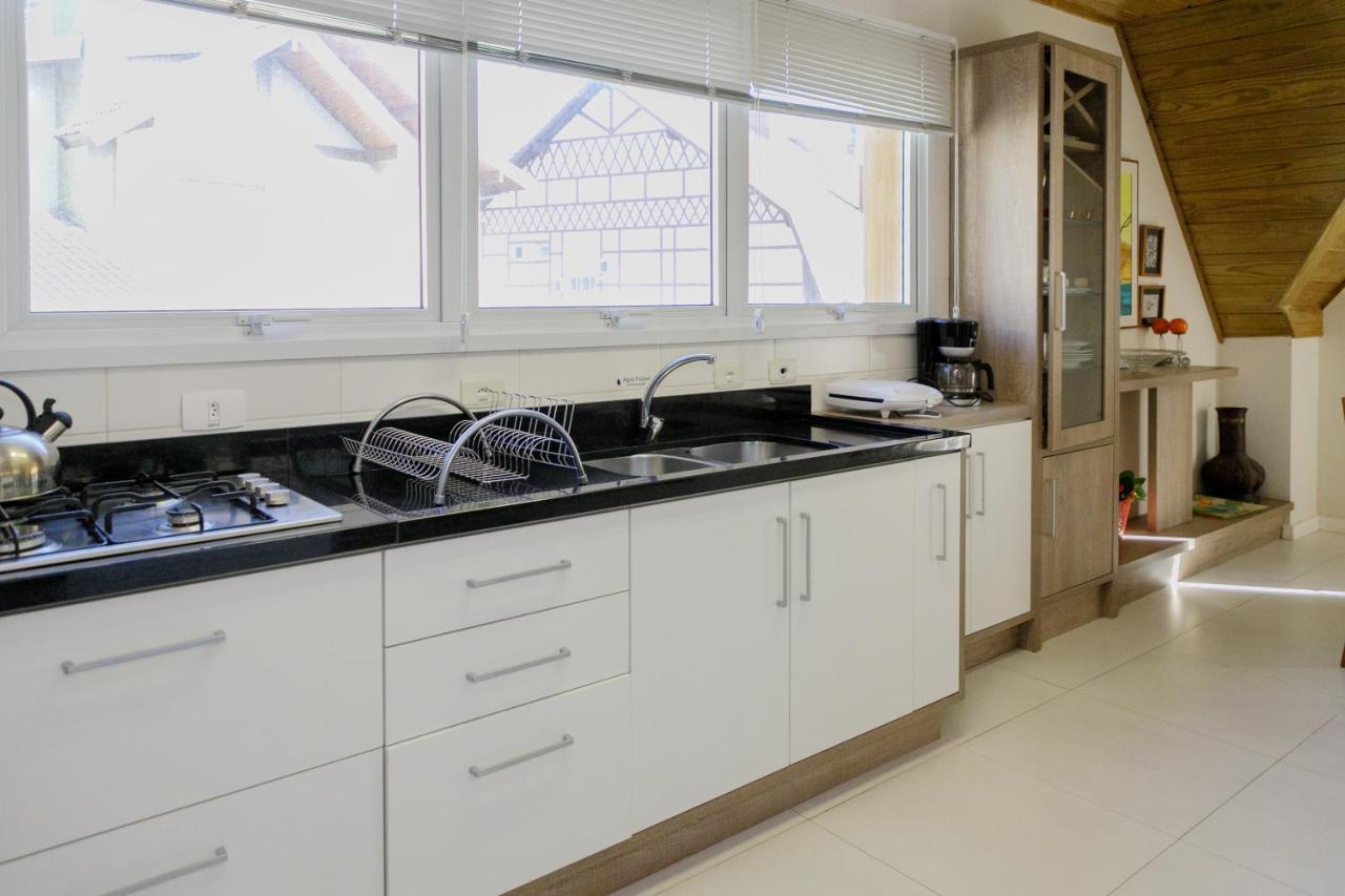 Apartamento em ótima localização em Gramado Apartamento *