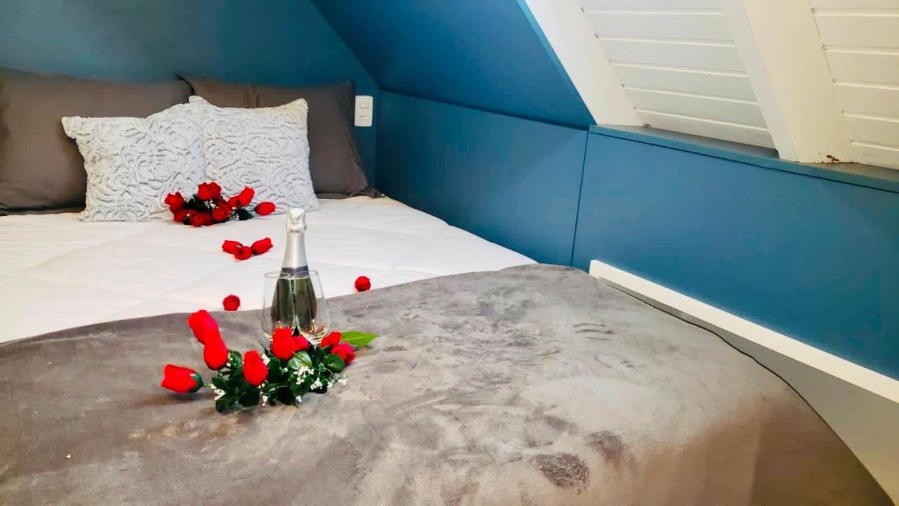 Cobertura Contemporanea Ao Lado Da Rua Coberta Apartamento