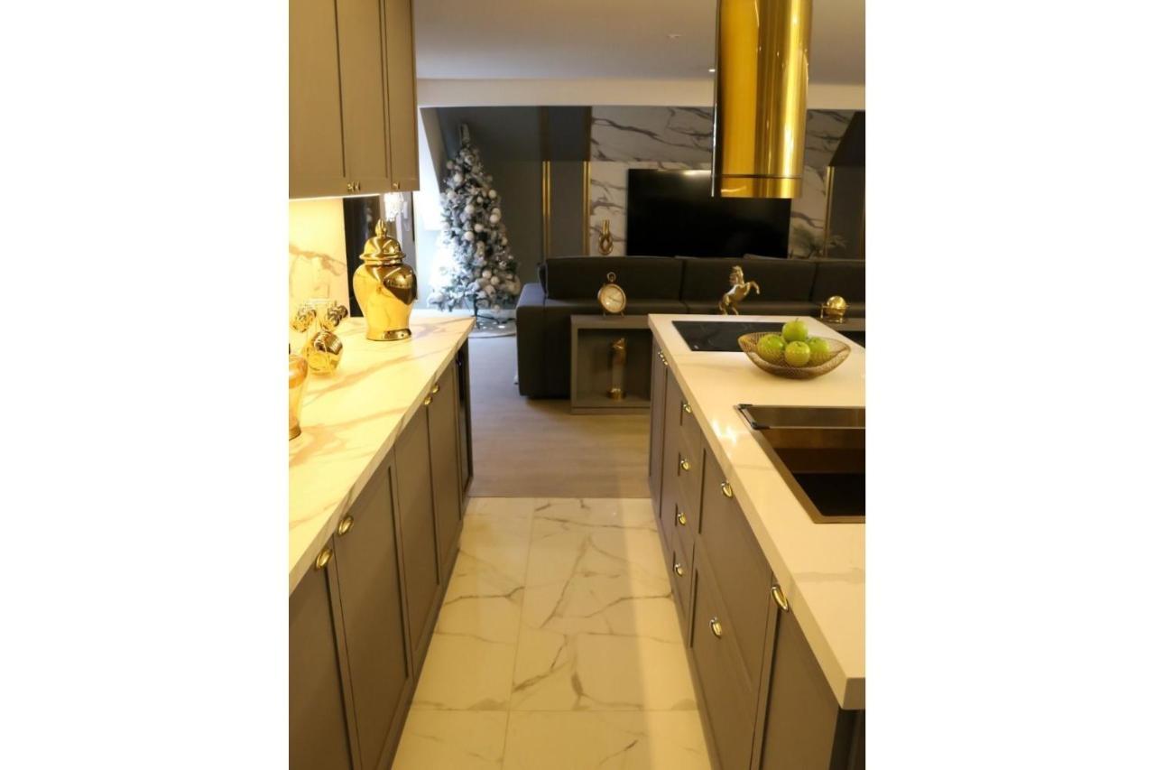 Apartamento Apt De Alto Padrao Condominio Frente Ao Lago Negro