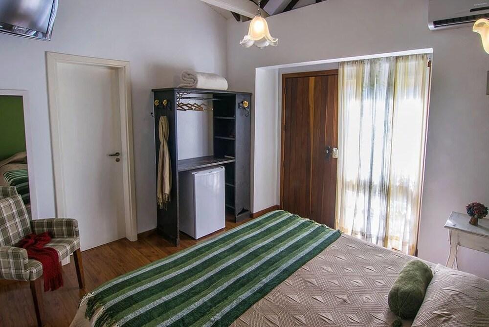 Jardim Secreto Pensão 3*