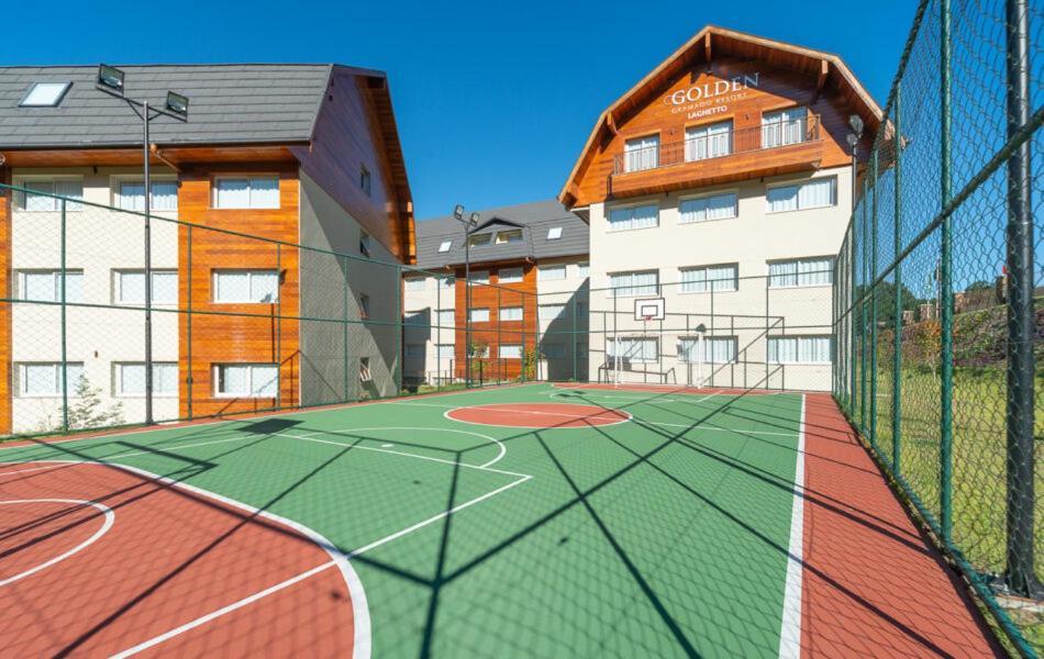 Golden Laghetto Resort *