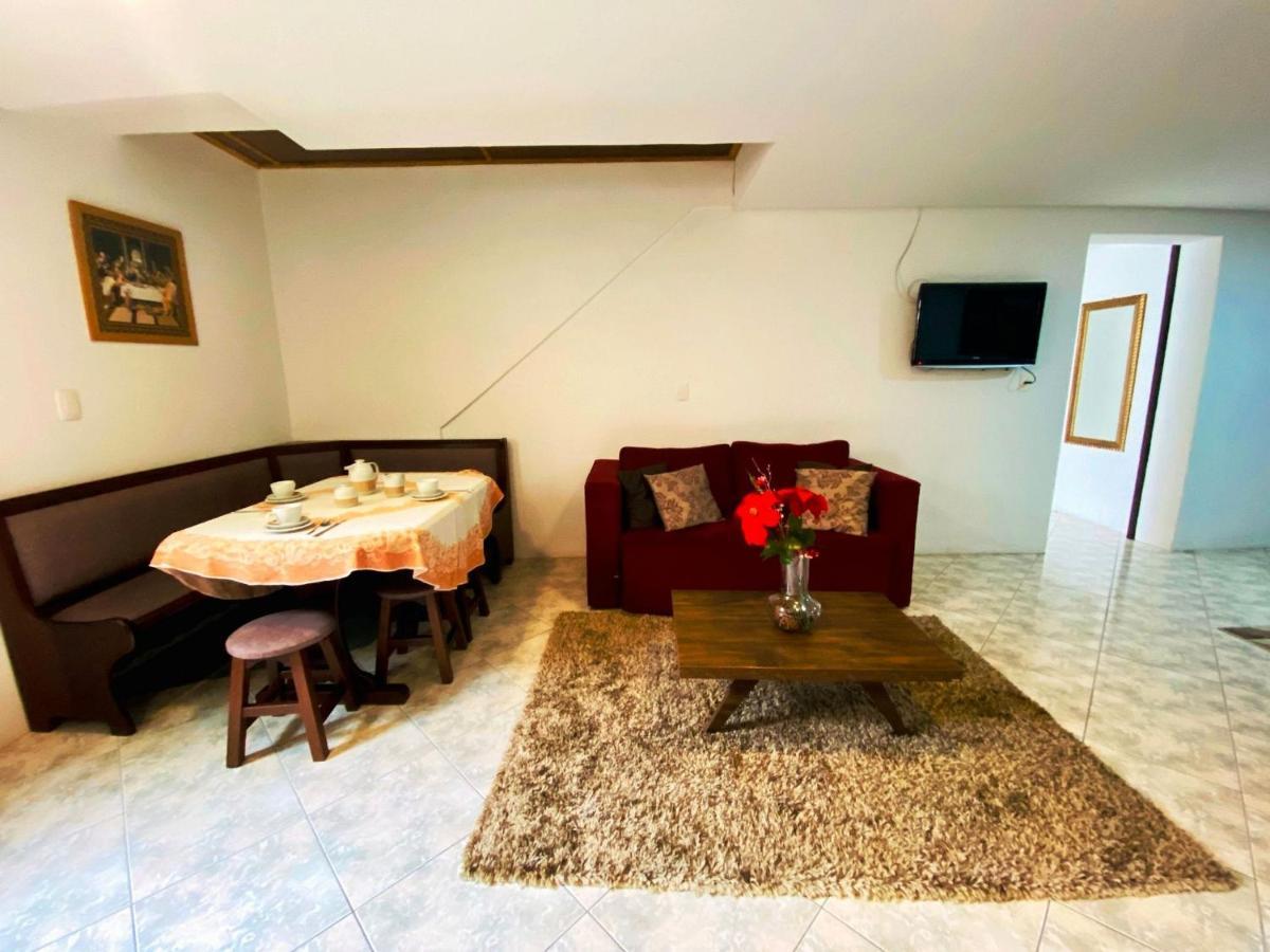 Apartamento Refugio Das Azaleias 02 Dormitorios 07 Pessoas Proximo Ao Centro *