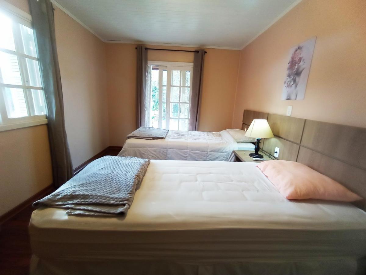Lindo Sobrado Central Com 3 Apartamento