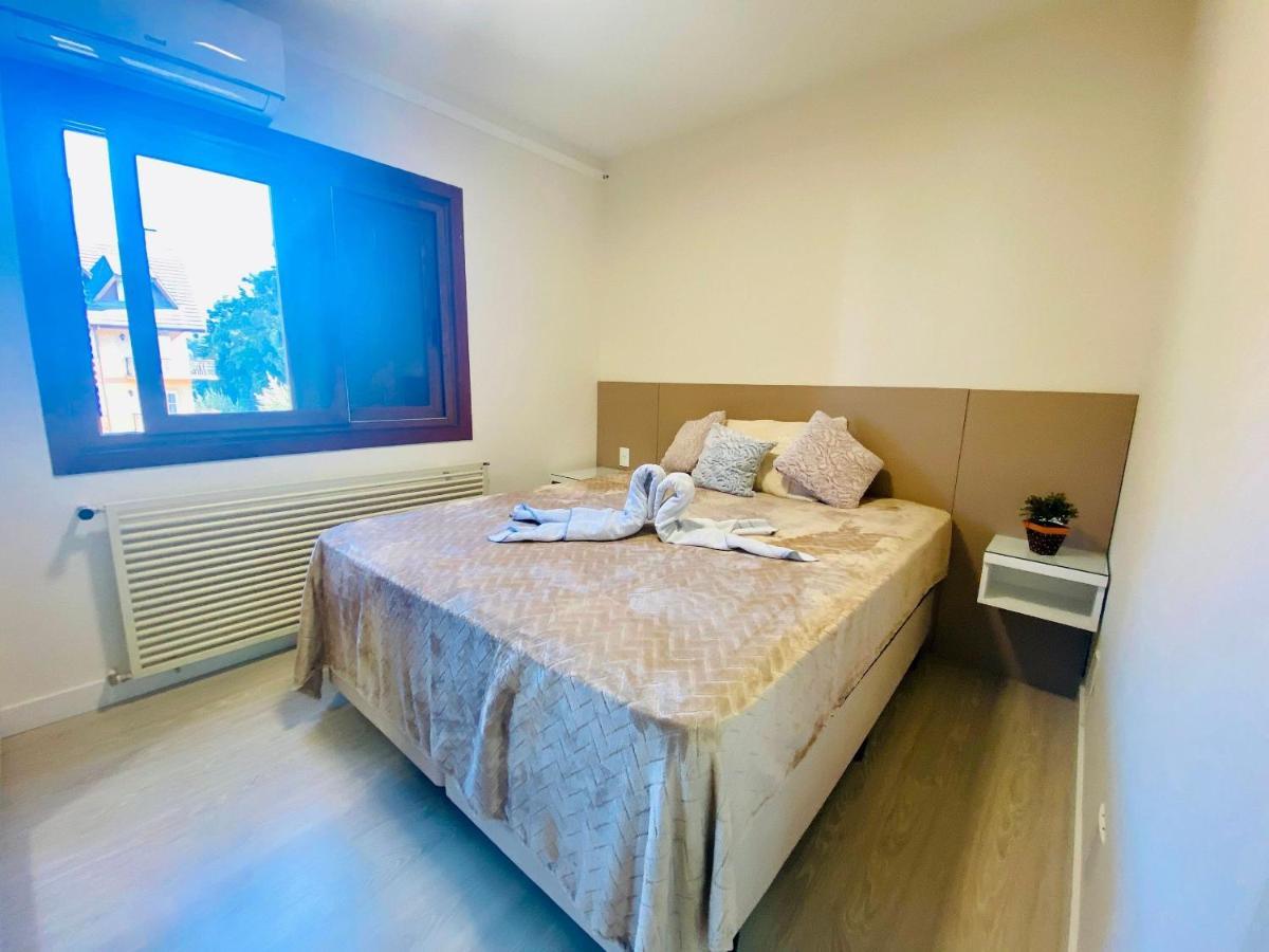 Jardim Europa - Ao Lado Da Famosa Rua Torta De - 06 Pessoas Apartamento Gramado