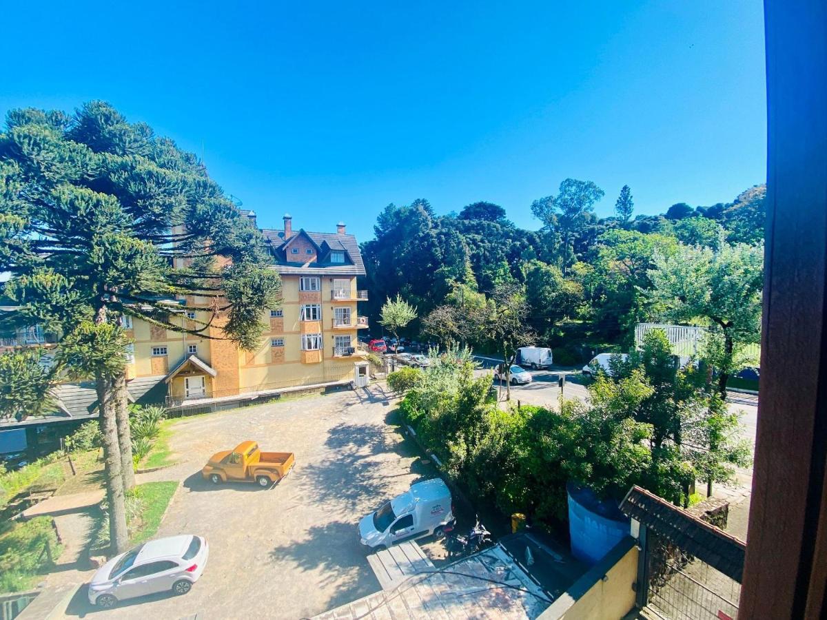 Jardim Europa - Ao Lado Da Famosa Rua Torta De - 06 Pessoas * Gramado