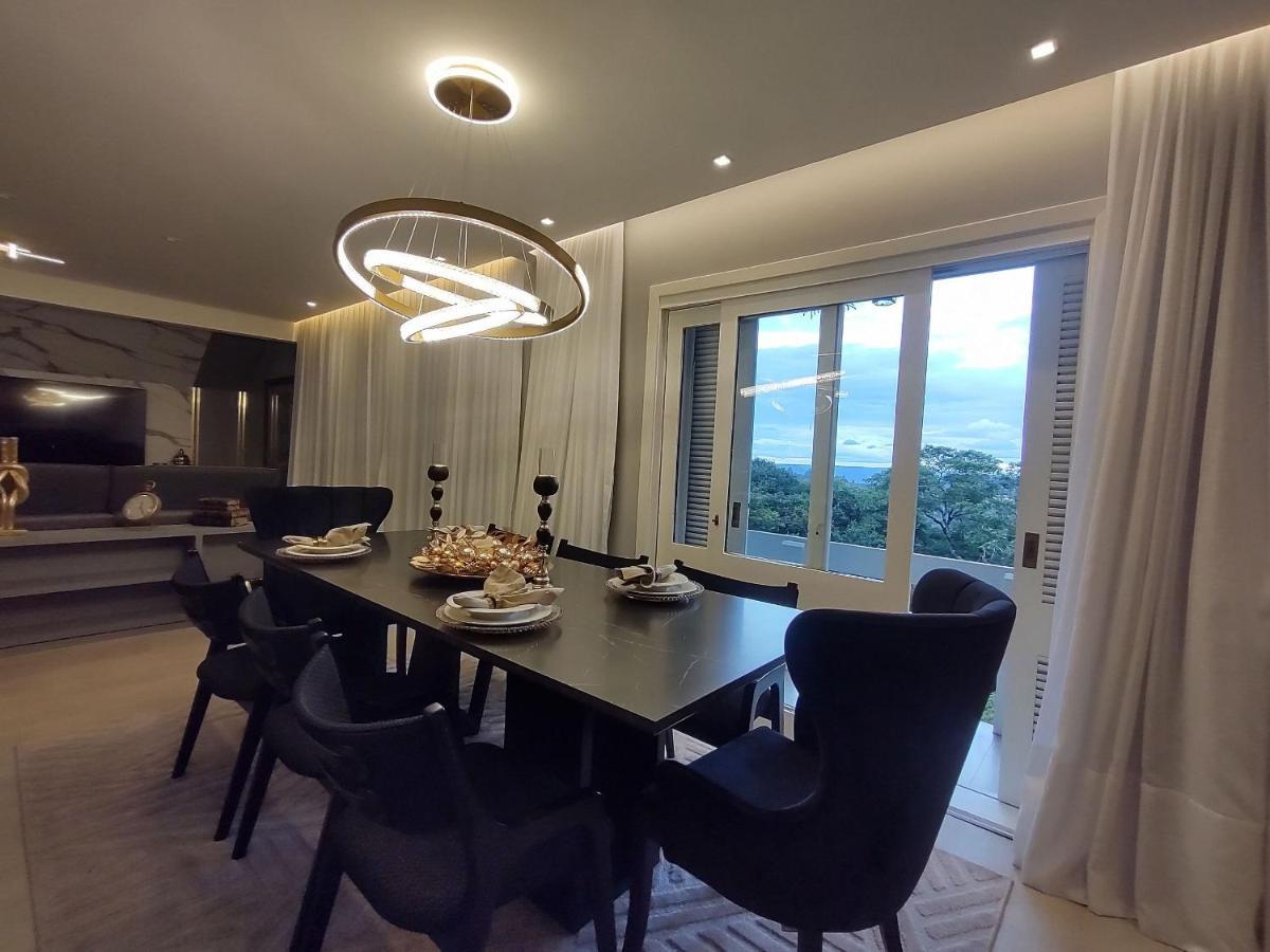 Apt De Alto Padrao Condominio Frente Ao Lago Negro *