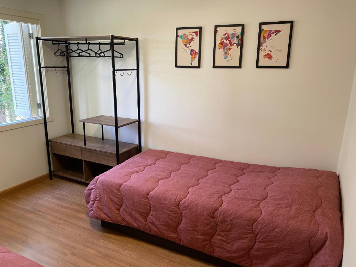 Apto 2 Quartos, Novo, Tranquilo E Bem Localizado *
