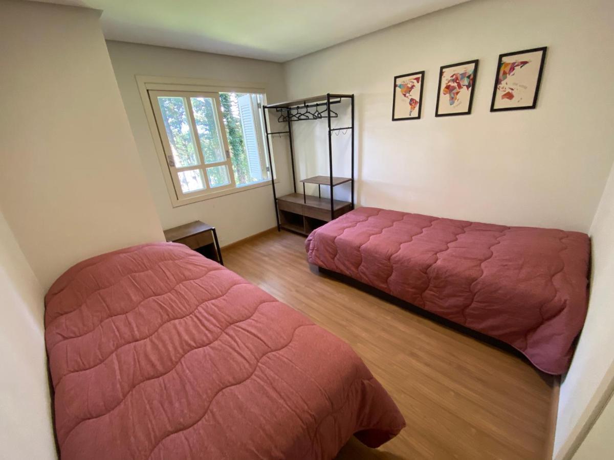 Apto 2 Quartos, Novo, Tranquilo E Bem Localizado Apartamento Gramado