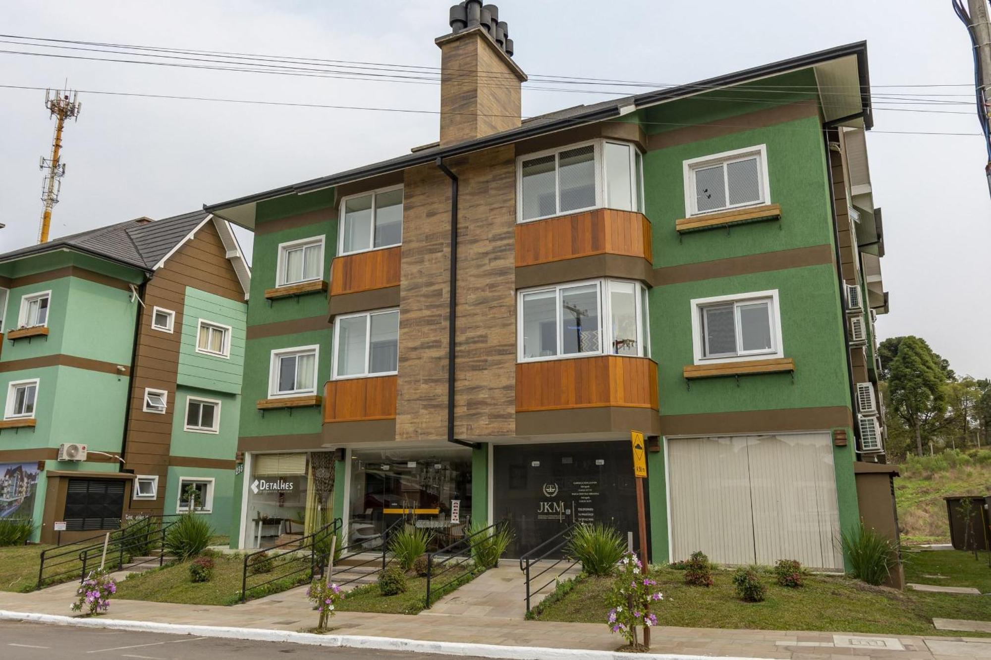 Rosa Edificio Conte Apartamento Gramado