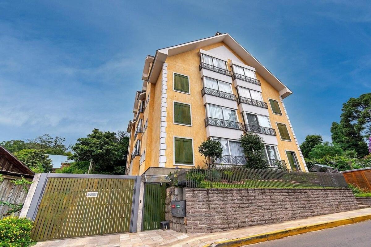 Rosa Edificio Giovani Pizetta * Gramado